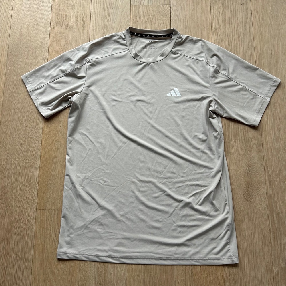 Adidas Training Tee Mens Size M Beige Regular Fit Performance Short Sleeve Shirt